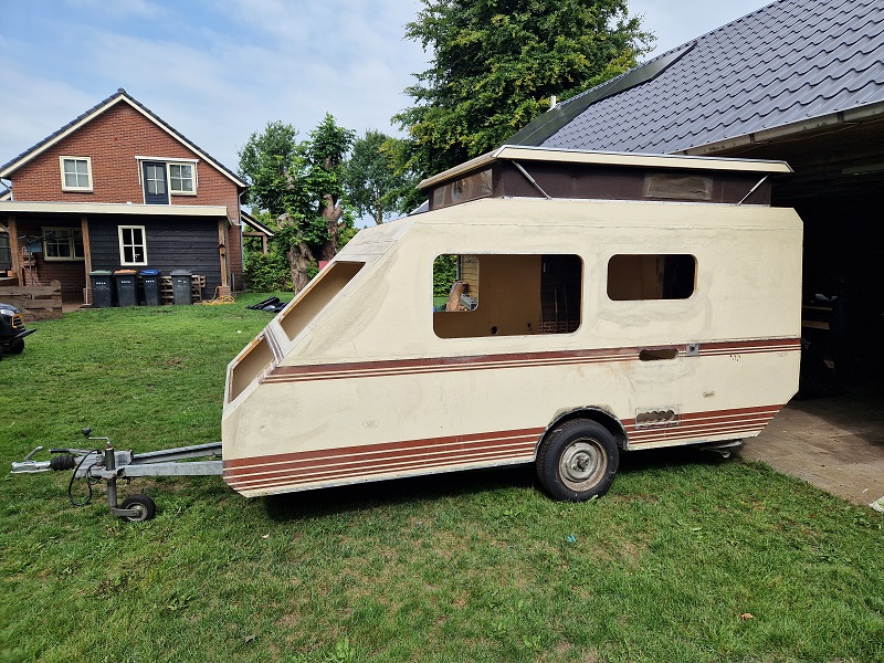 Foto 25, Kip Kompact 400KK uit 1983